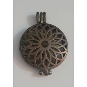 Aromatherapy Diffuser Pendant